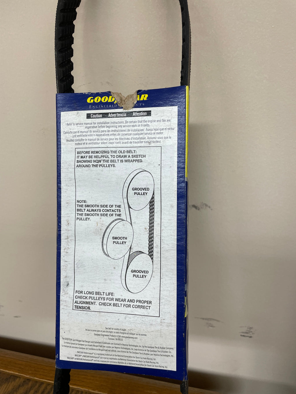 Goodyear Gatorback 6PK0840 – 6-Rib Serpentine Belt (840 mm / 33 in)