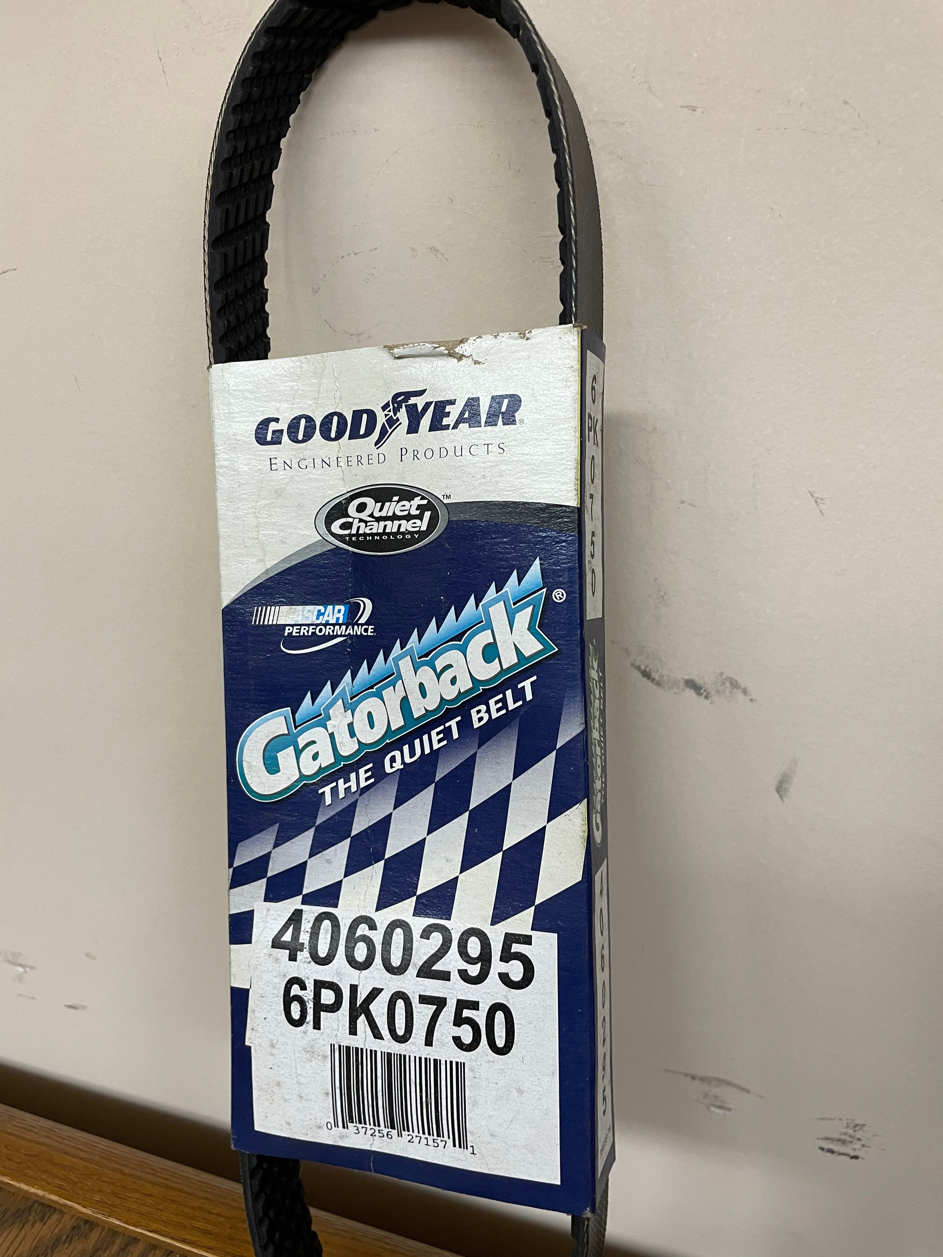 Goodyear Gatorback 6PK0750 Serpentine Belt – 6 Ribs, Durable Micro‑V