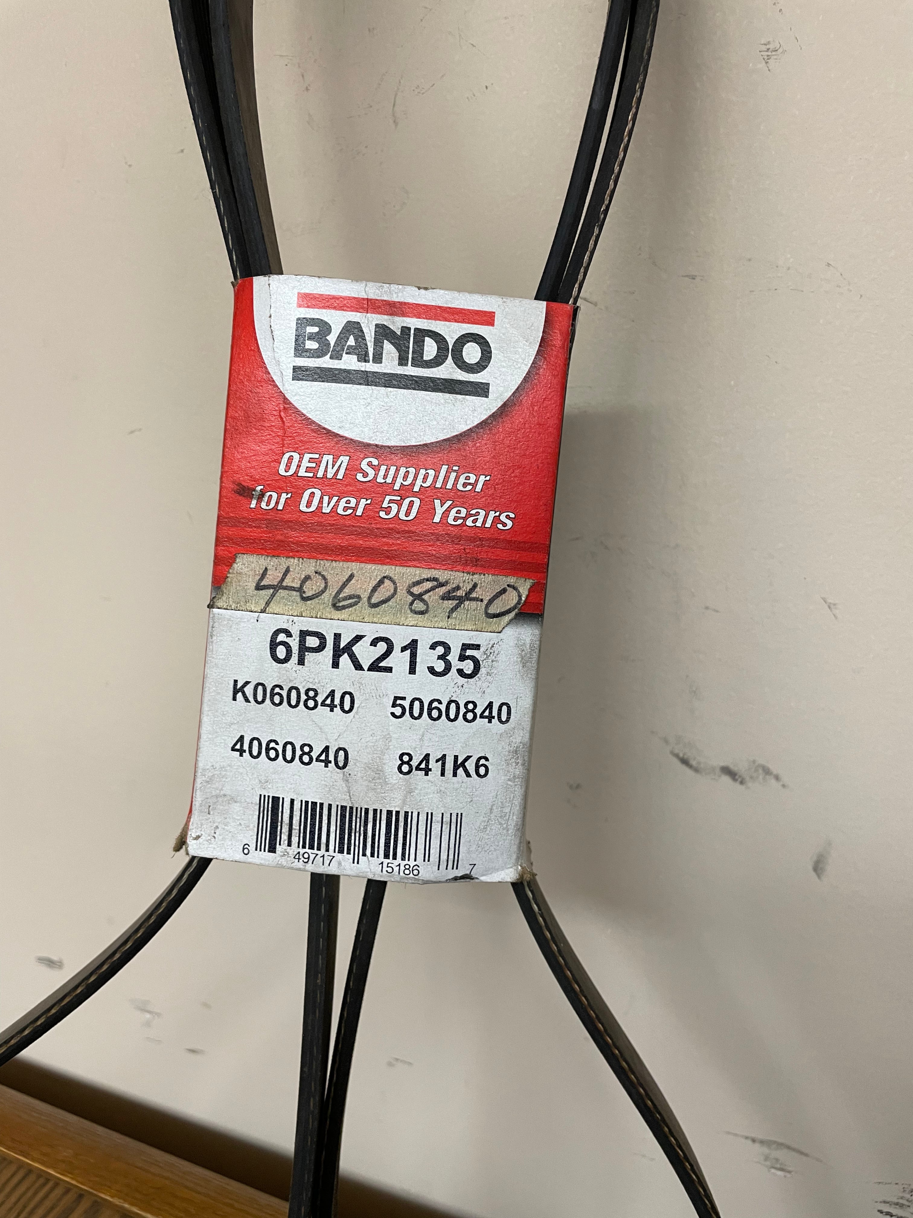Bando 6PK2135 – 6‑Rib Serpentine / Micro‑V Belt (2135 mm)