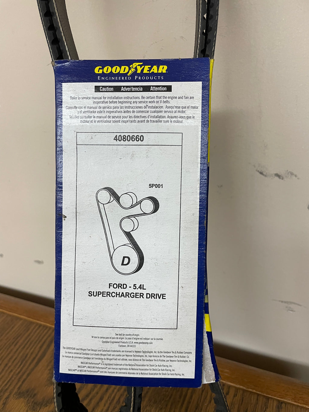 Goodyear Gatorback 8PK1675 – 8‑Rib Serpentine Belt (1675 mm / 65.9 in)