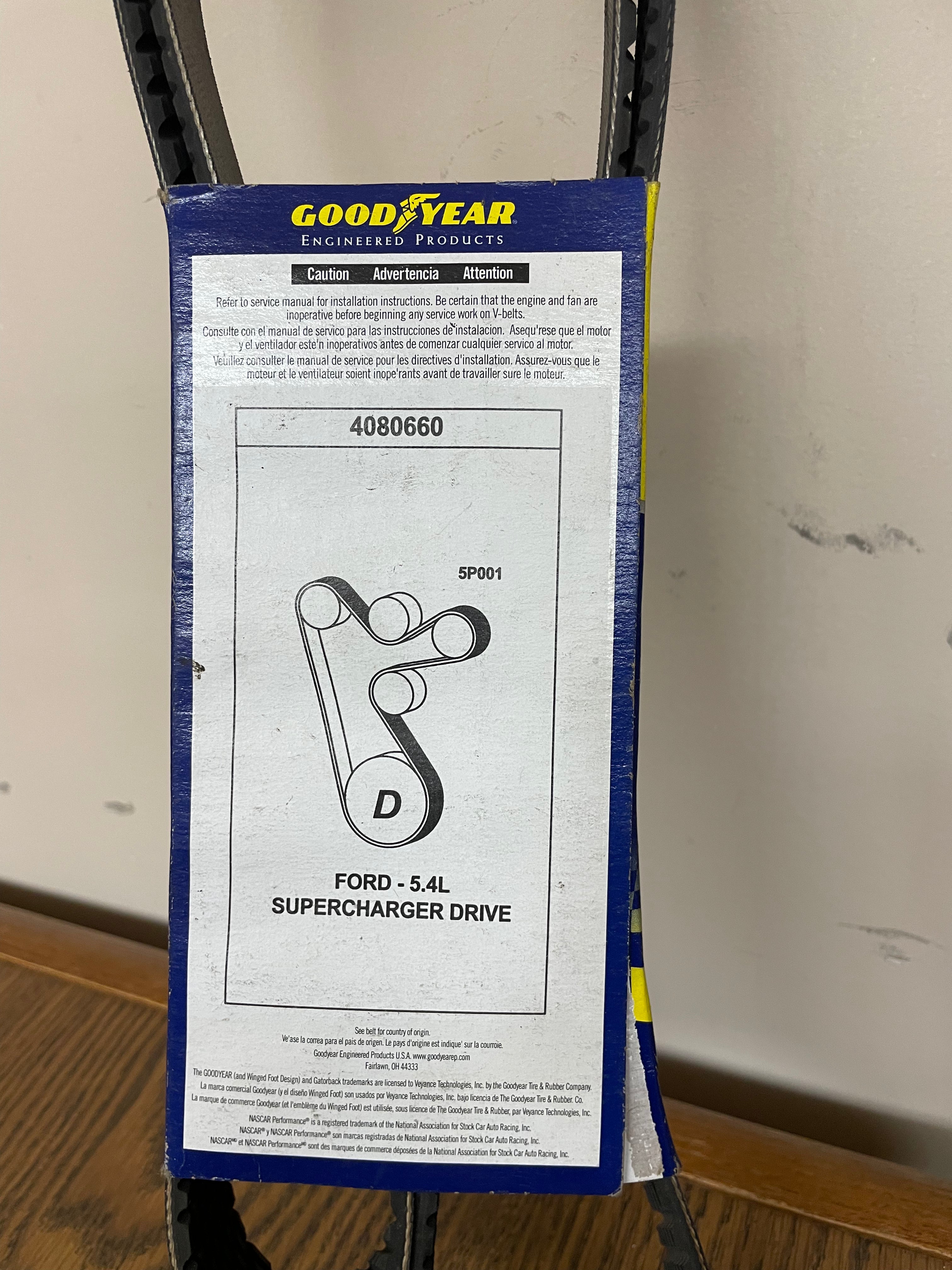 Goodyear Gatorback 8PK1675 – 8‑Rib Serpentine Belt (1675 mm / 65.9 in)