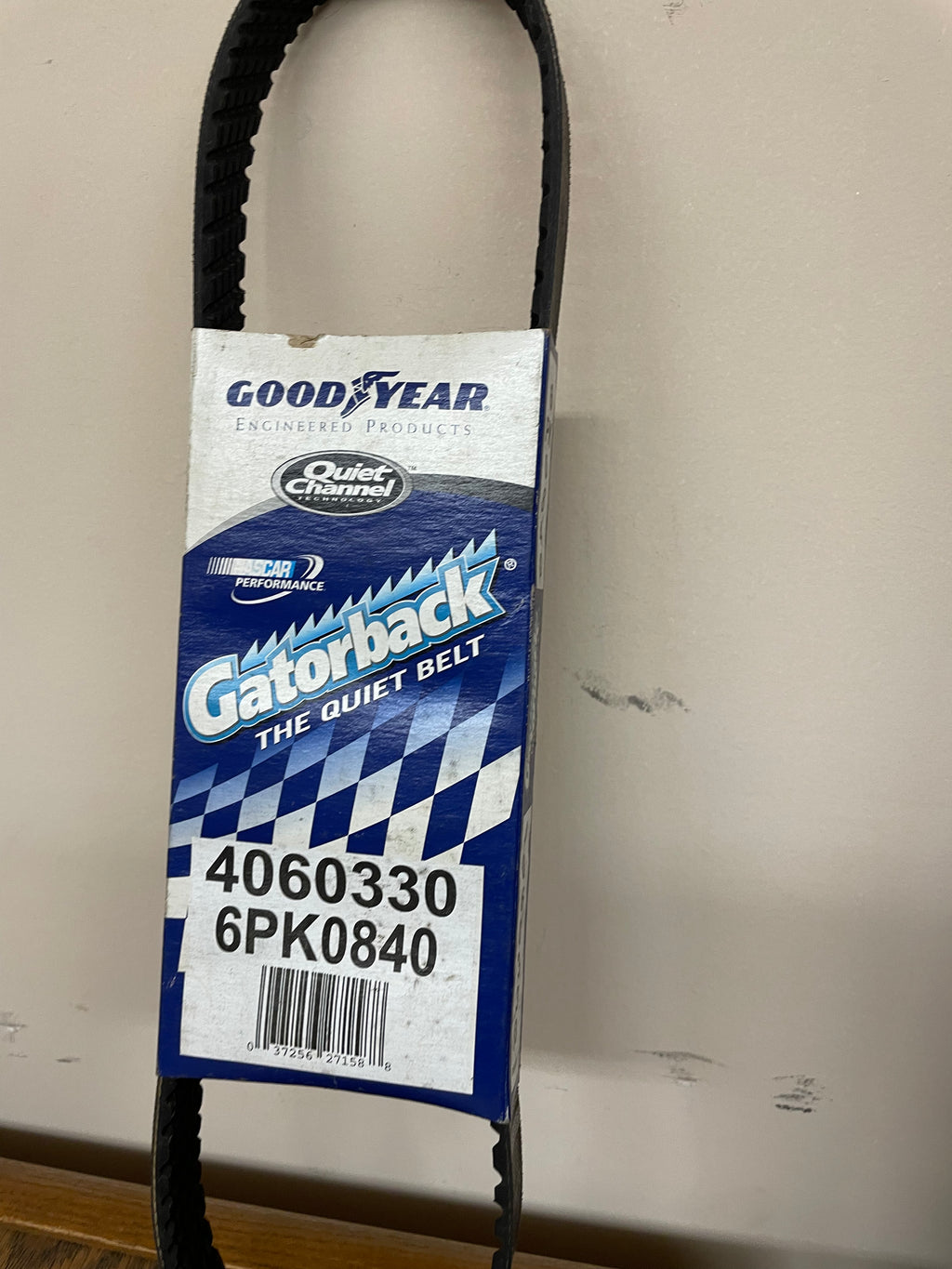 Goodyear Gatorback 6PK0840 – 6-Rib Serpentine Belt (840 mm / 33 in)